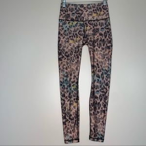 playground pink cheetah legging small